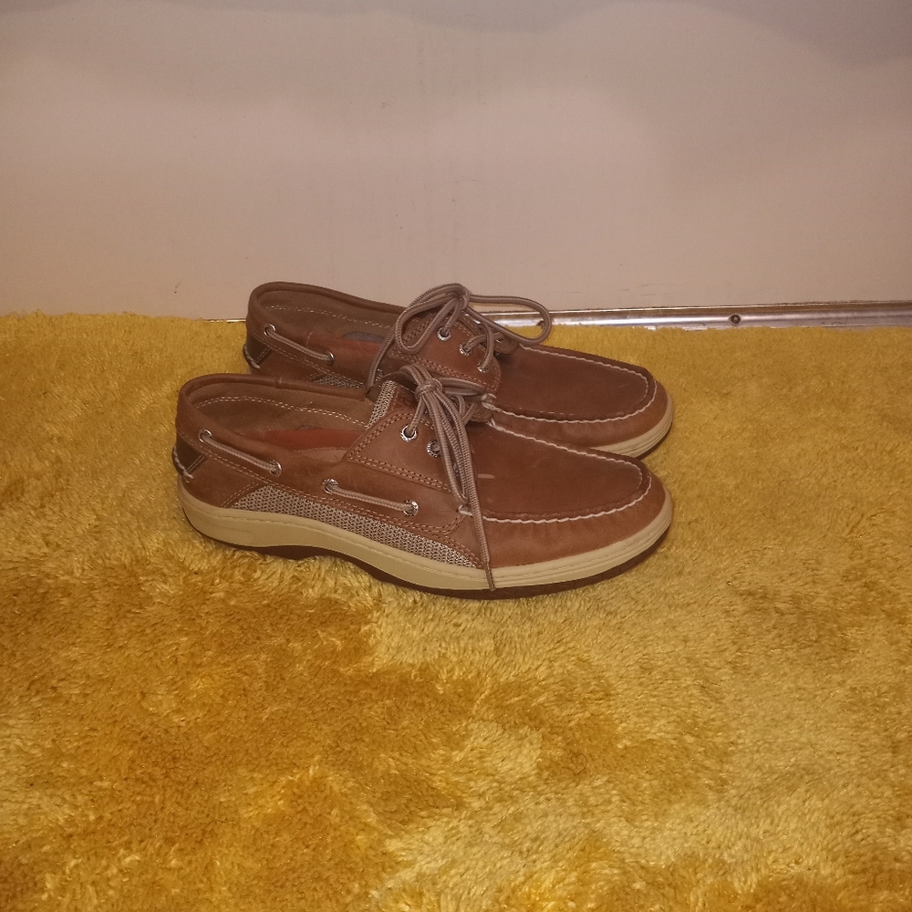 Men sperry